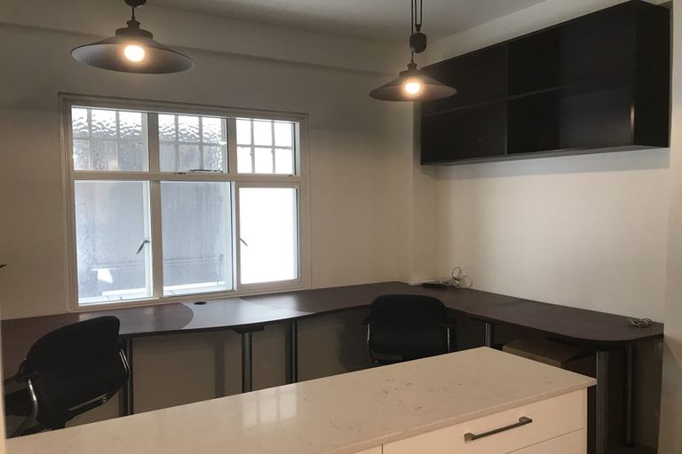 Photo of property in 1/154 Oriental Parade, Oriental Bay, Wellington, 6011