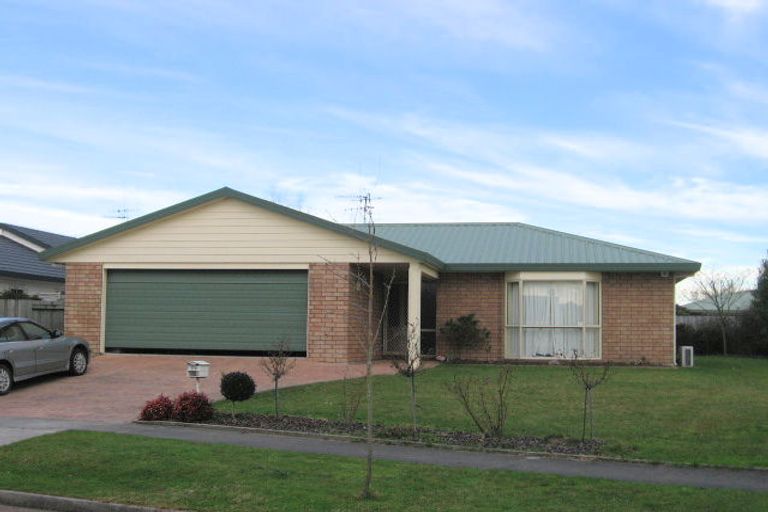 Photo of property in 39 Bouverie Crescent, Flagstaff, Hamilton, 3210