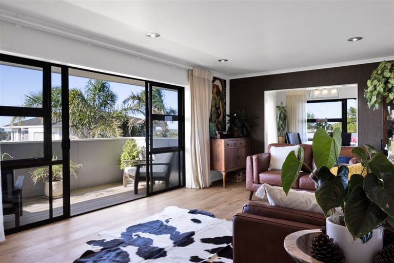 Photo of property in 22 Culzean Grove, Bell Block, New Plymouth, 4312