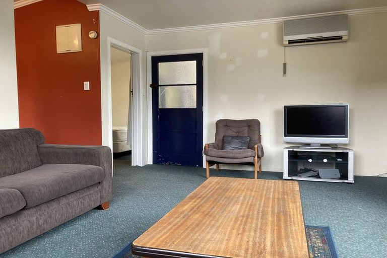 Photo of property in 38 Marine Parade, Macandrew Bay, Dunedin, 9014