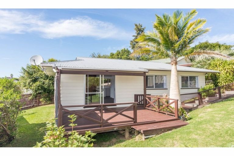 Photo of property in 23 Landow Place, Henderson, Auckland, 0612