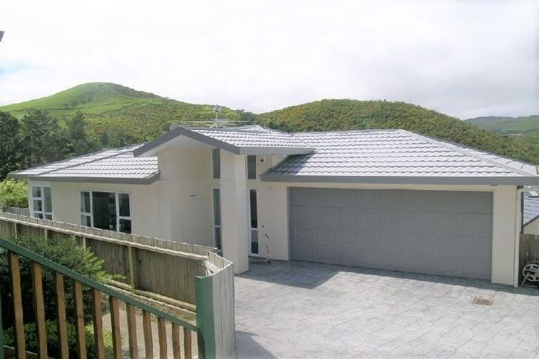 Photo of property in 8a Aintree Grove, Churton Park, Wellington, 6037