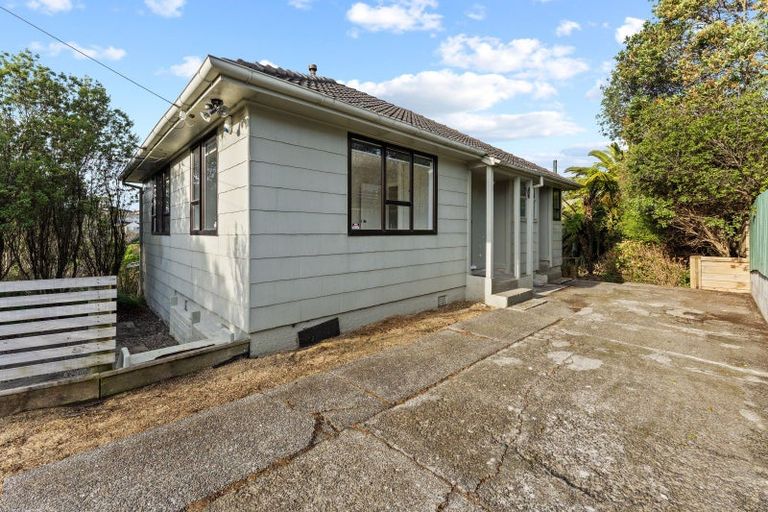 Photo of property in 5 King Crescent, Ranui, Porirua, 5024