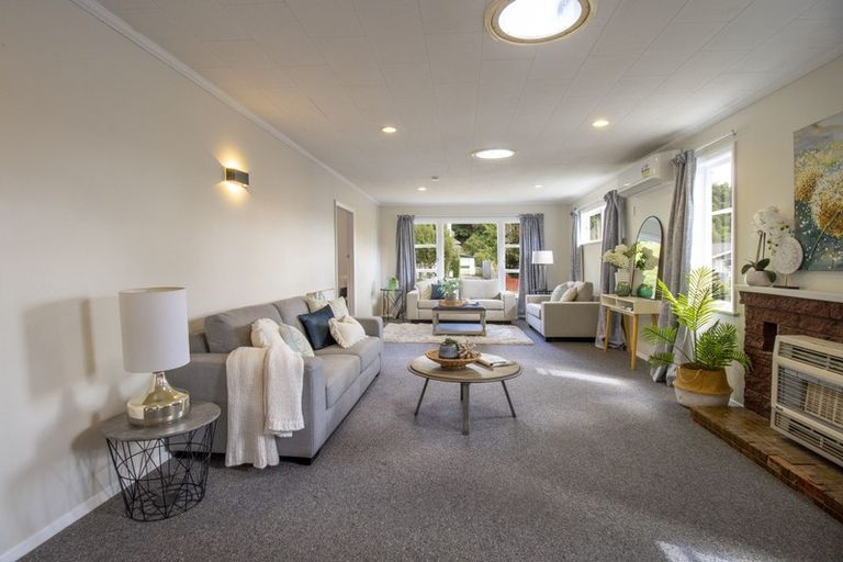 Photo of property in 25 Lees Grove, Wainuiomata, Lower Hutt, 5014