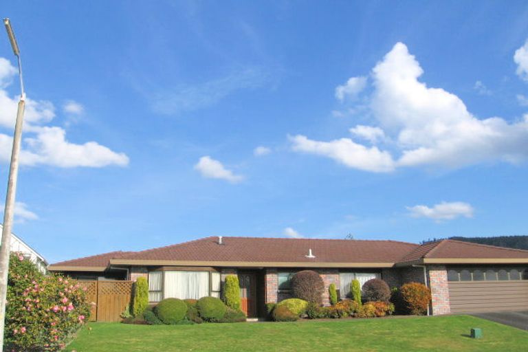 Photo of property in 11a Orchard Place, Lynmore, Rotorua, 3010