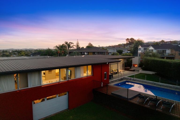 Photo of property in 12 Highlight Parade, Te Atatu South, Auckland, 0610