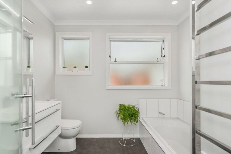 Photo of property in 6 Portal Crescent, Beerescourt, Hamilton, 3200