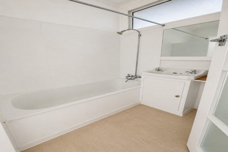 Photo of property in 5/42 Clevedon Road, Papakura, 2110