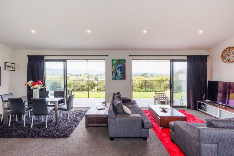 Photo of property in 10 Morocco Terrace, Kelvin Grove, Palmerston North, 4414