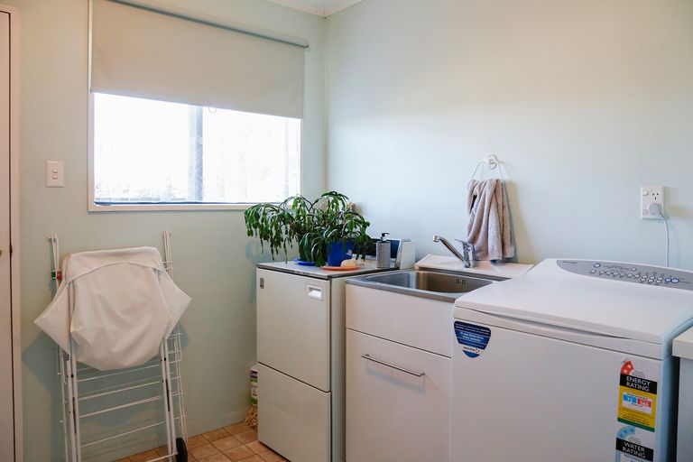 Photo of property in 15 Gordon Street, Weston, Oamaru, 9401