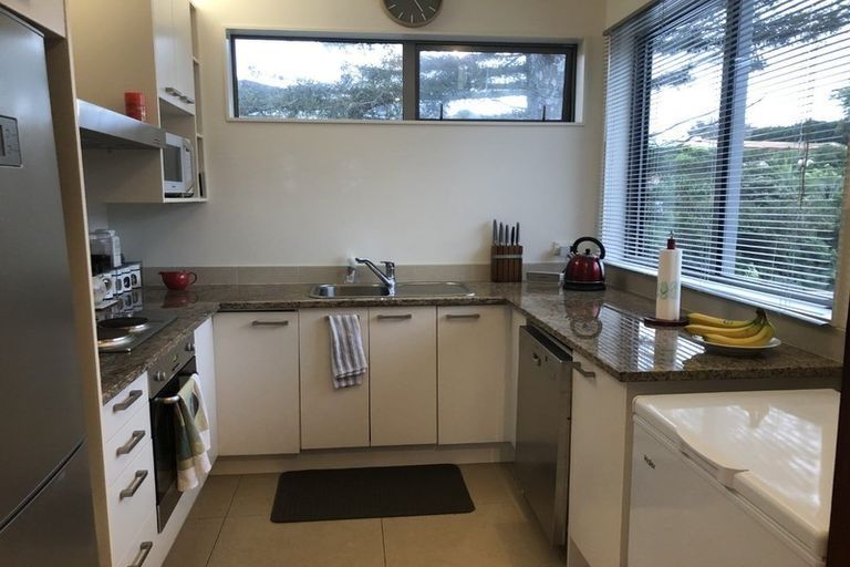 Photo of property in 118 Bleakhouse Road, Mellons Bay, Auckland, 2014