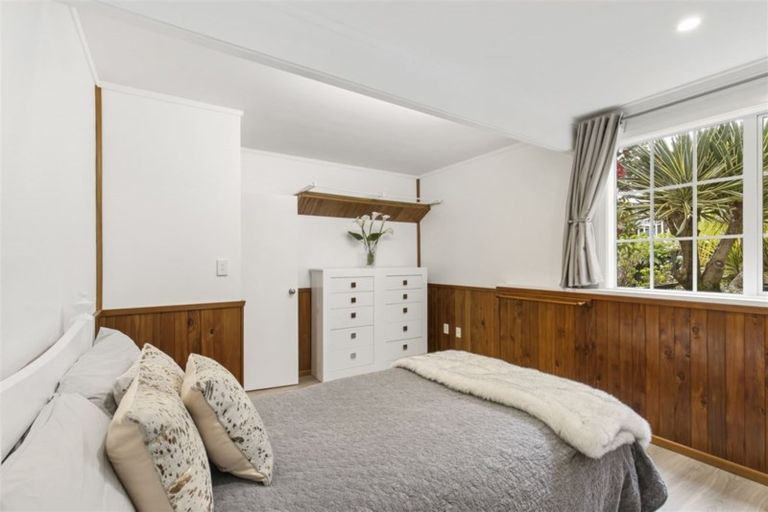 Photo of property in 2/6 Torbay Heights, Torbay, Auckland, 0630