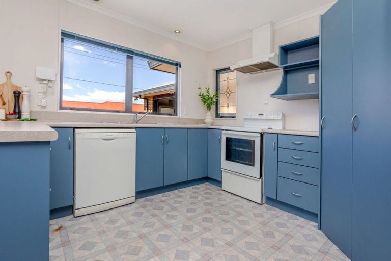 Photo of property in 19 King Street, Dannevirke, 4930