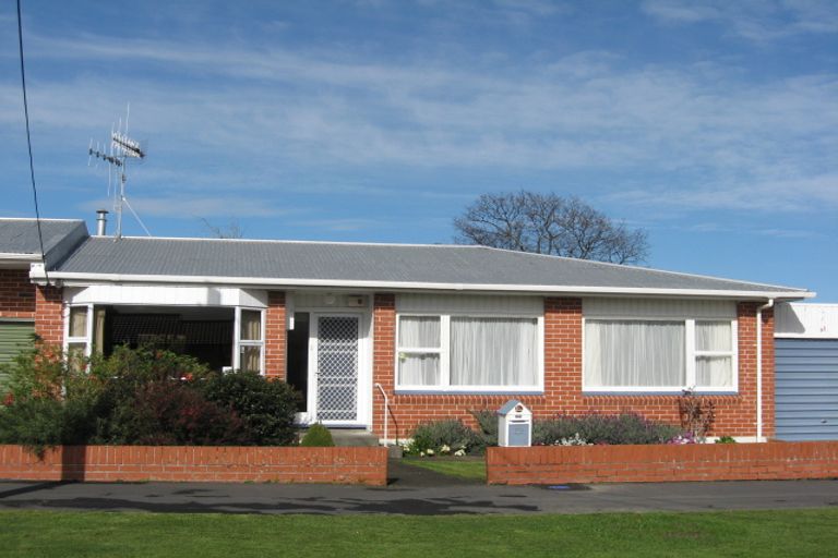 Photo of property in 22 Kent Street, Levin, 5510