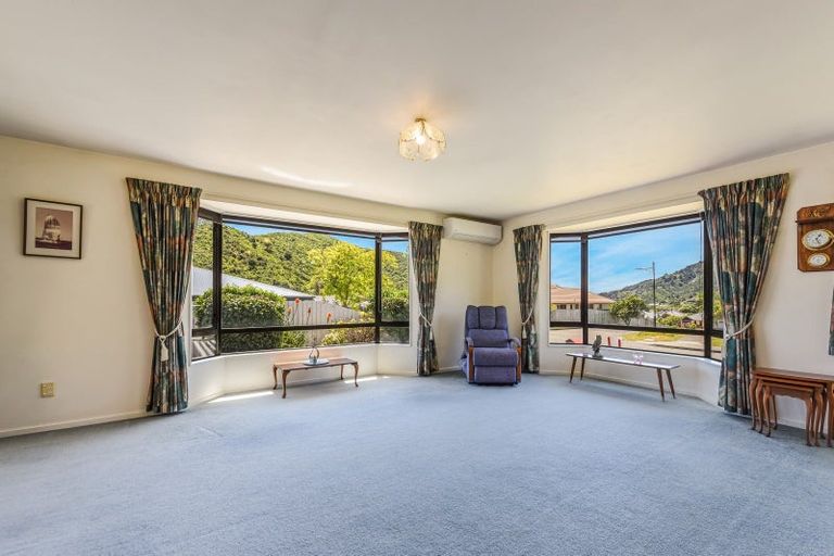 Photo of property in 20 Ranui Street, Waikawa, Picton, 7220