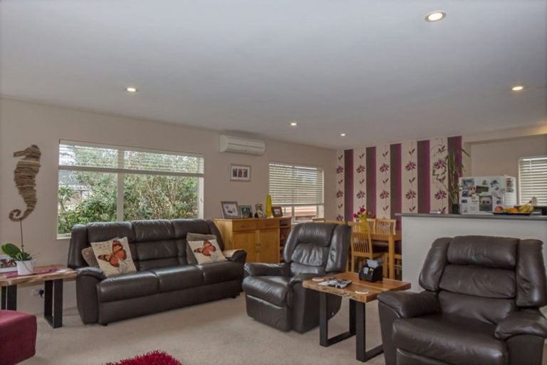 Photo of property in 5 Shadon Place, Stanmore Bay, Whangaparaoa, 0932