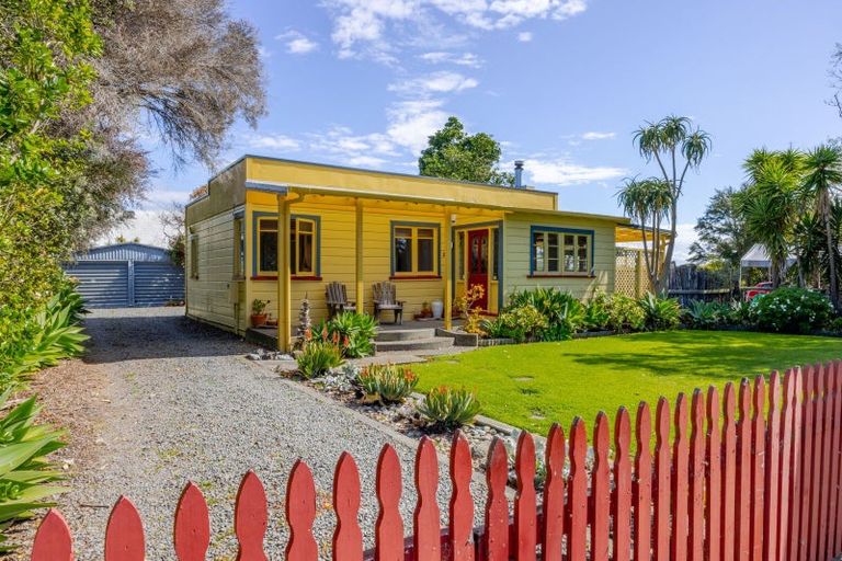 Photo of property in 27 Grange Road North, Haumoana, 4102