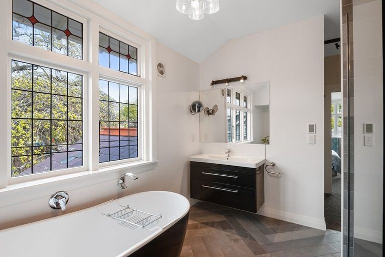 Photo of property in 73 Fisher Avenue, Beckenham, Christchurch, 8023