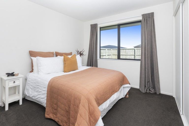 Photo of property in 66 Broadway Parade, Rolleston, 7615