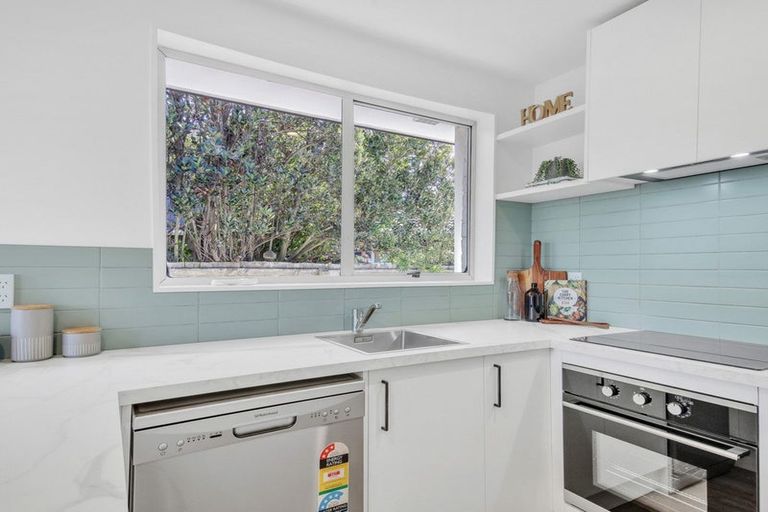 Photo of property in 2/3 Sequoia Place, Parklands, Christchurch, 8083