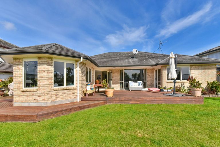 Photo of property in 9 Brechin Place, Wattle Downs, Auckland, 2103