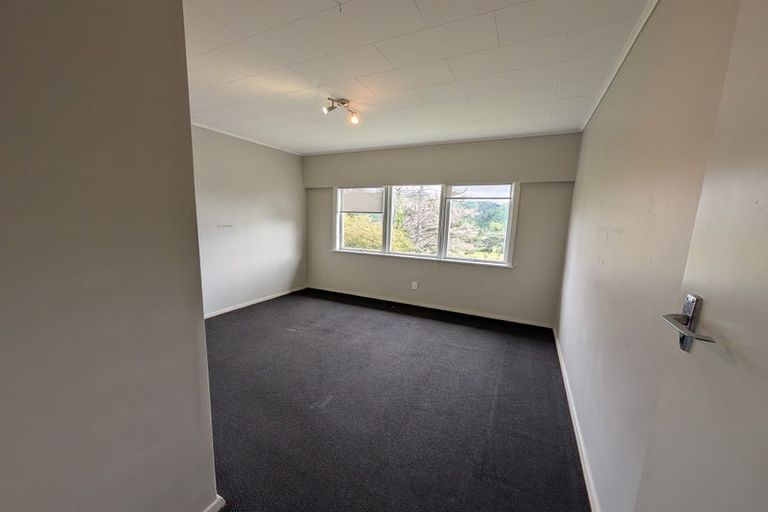 Photo of property in 74 Holborn Drive, Stokes Valley, Lower Hutt, 5019