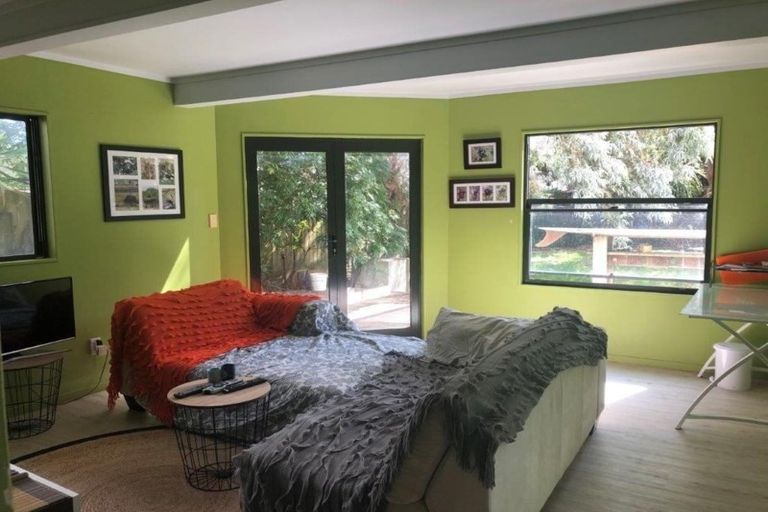 Photo of property in 1233 Papamoa Beach Road, Papamoa Beach, Papamoa, 3118