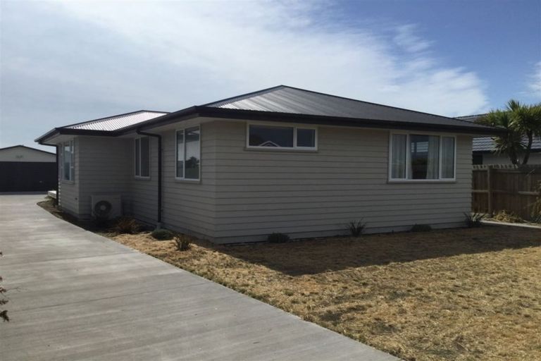 Photo of property in 28 Leverett Place, North New Brighton, Christchurch, 8083