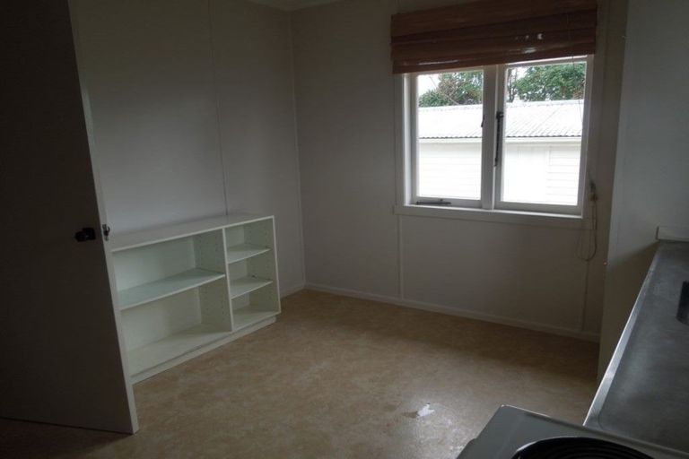 Photo of property in 5a Queen Road, Bellevue, Tauranga, 3110