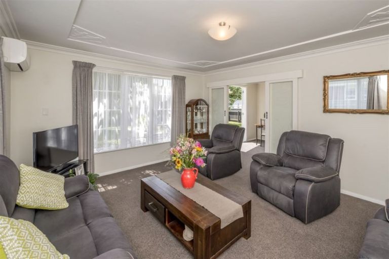 Photo of property in 21 Burn Street, Levin, 5510
