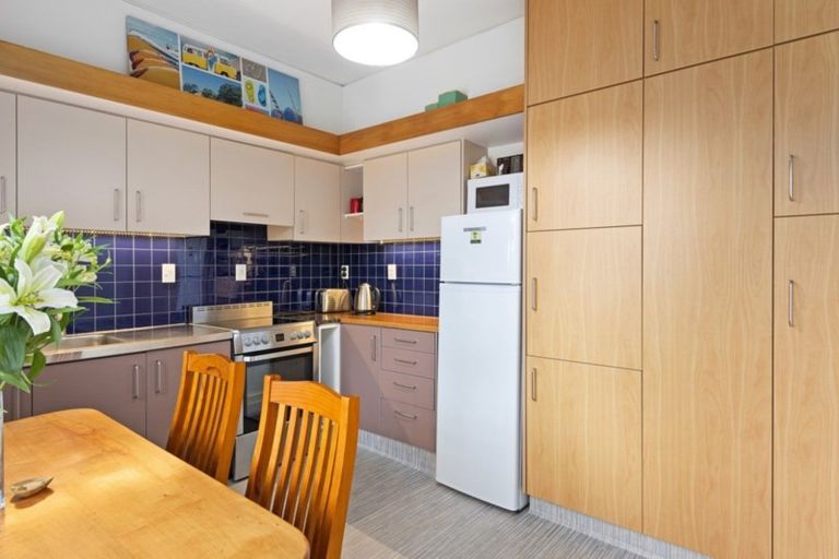 Photo of property in 39 Wiggins Street, Sumner, Christchurch, 8081