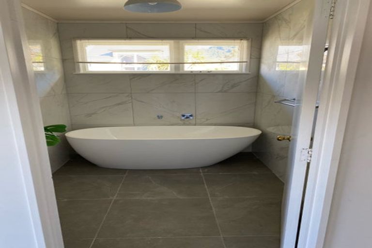 Photo of property in 689 Frankton Road, Queenstown, 9300