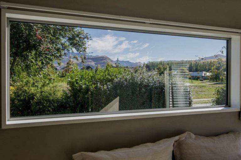 Photo of property in 9 Rere Road, Lake Hayes, Queenstown, 9304