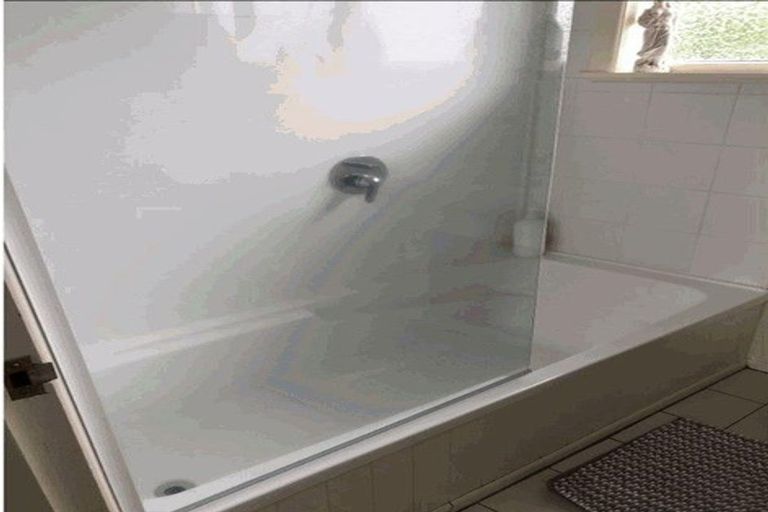 Photo of property in 43 Wharf Road, Te Atatu Peninsula, Auckland, 0610