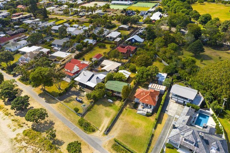 Photo of property in 45 The Esplanade, Manly, Whangaparaoa, 0930