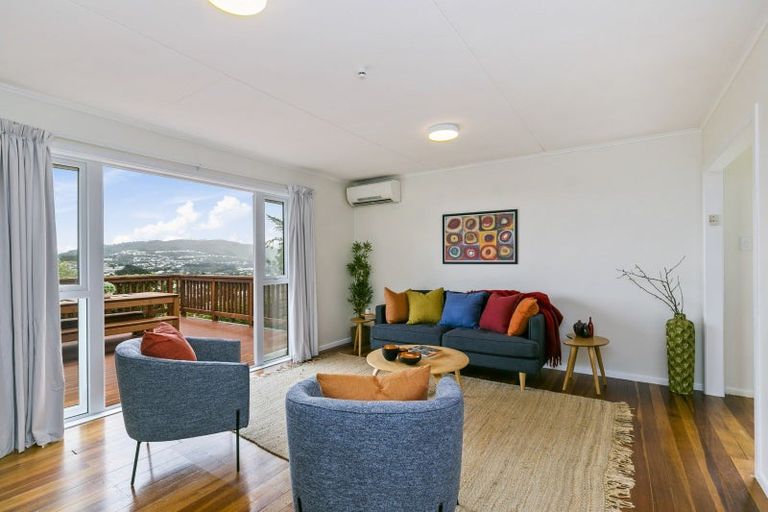 Photo of property in 87 Black Rock Road, Newlands, Wellington, 6037