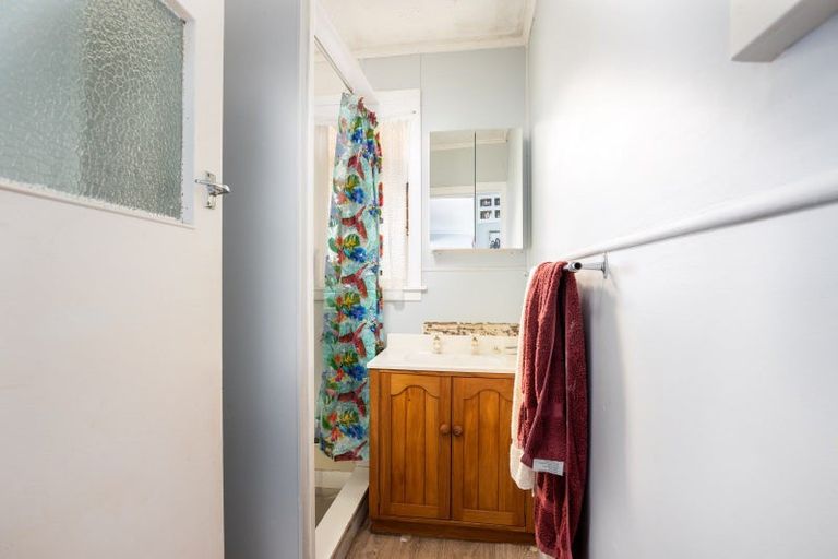 Photo of property in 52 Richmond Street, Waitara, 4320