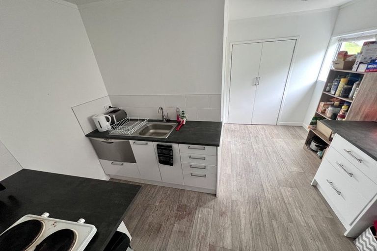 Photo of property in 6 Amorino Drive, Red Beach, 0932