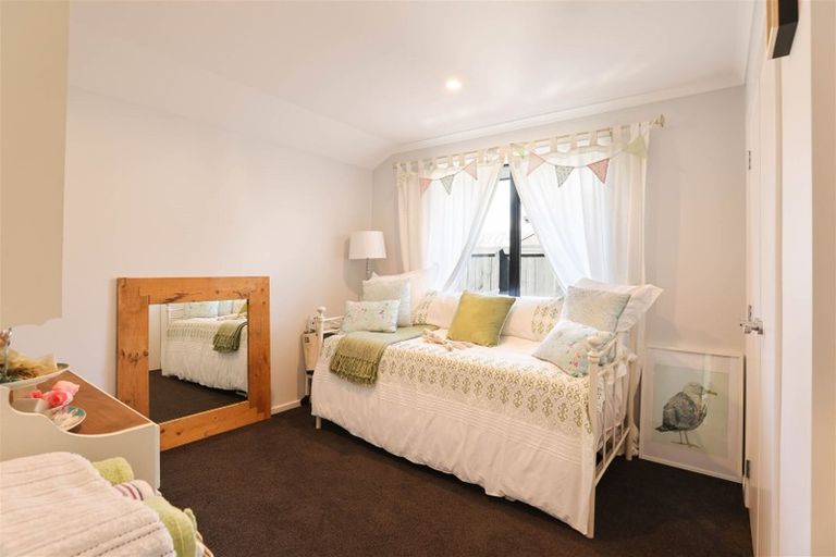 Photo of property in 10 Whiteoak Grove, Tinwald, Ashburton, 7700