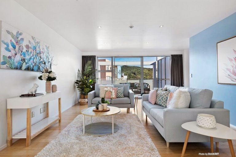 Photo of property in 55 Saddleback Grove, Karori, Wellington, 6012