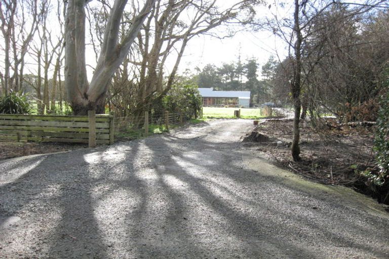 Photo of property in 16 Awarua Road, Otatara, Invercargill, 9879