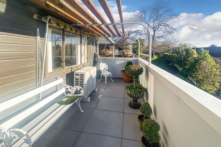 Photo of property in 4/3 Karitane Drive, Cashmere, Christchurch, 8022