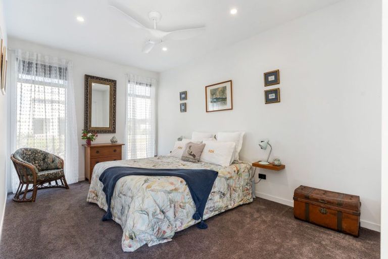 Photo of property in 15 Forstera Way, Papamoa Beach, Papamoa, 3118