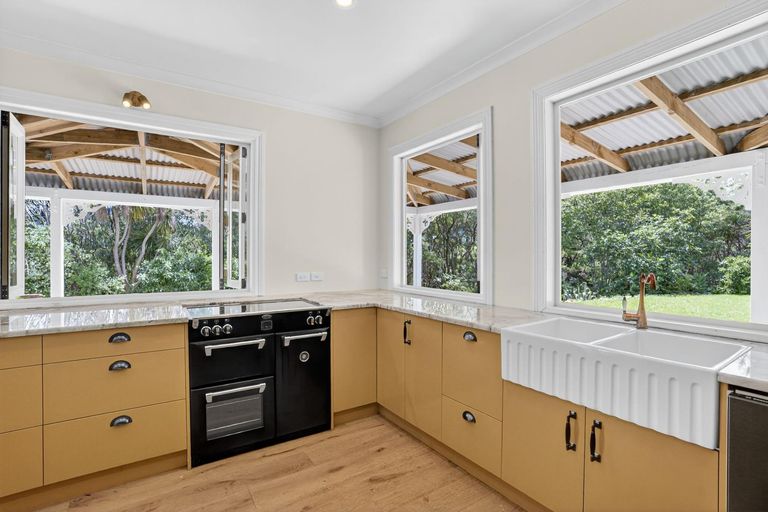 Photo of property in 2372 State Highway 1, Kaiwaka, Maungaturoto, 0587