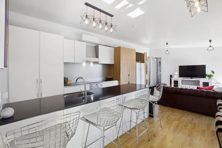 Photo of property in 15a Sea View Terrace, Cockle Bay, Auckland, 2014