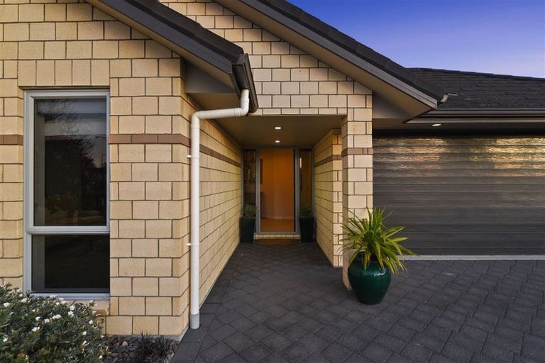 Photo of property in 34 Somerton Drive, Huntington, Hamilton, 3210