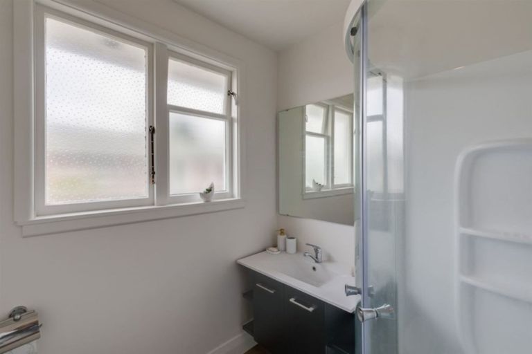 Photo of property in 43 Dunedin Street, Redwood, Christchurch, 8051