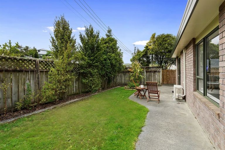 Photo of property in 73a Larsen Crescent, Tawa, Wellington, 5028