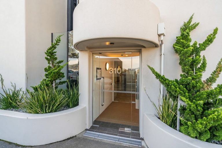 Photo of property in 6/308 Oriental Parade, Oriental Bay, Wellington, 6011