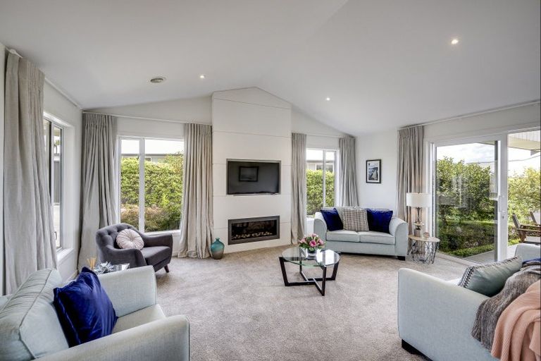 Photo of property in 62 Whakatomo Place, Havelock North, 4130